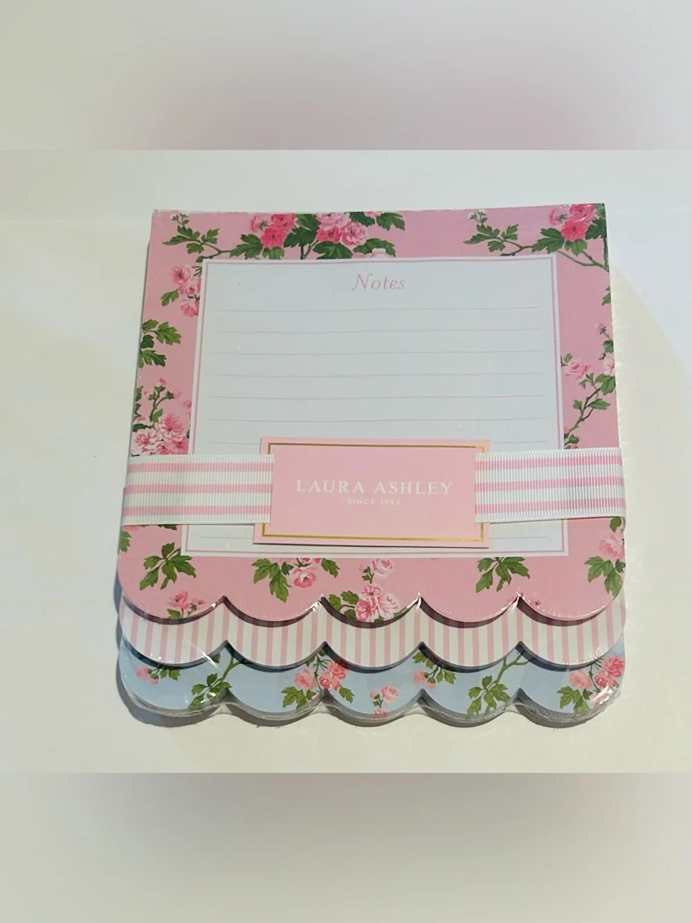 New Laura Ashley Pink Pink Blue & White Scalloped 3 Pack Note Pads Lined